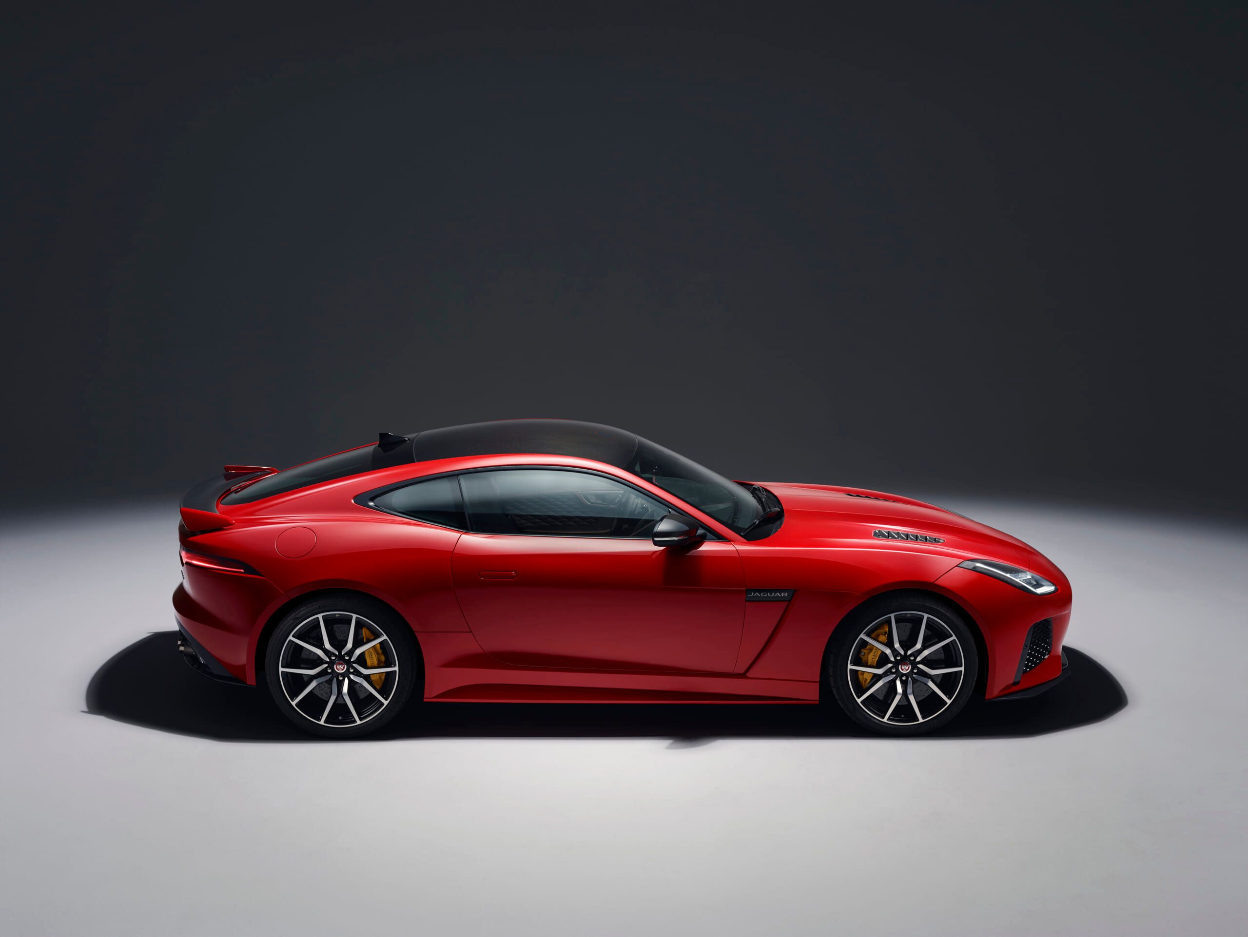 jaguarftype18mysvrcoupestudioexterior10011701.jpg