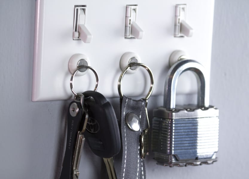 KeySmart KeyCatch magnetic key holder