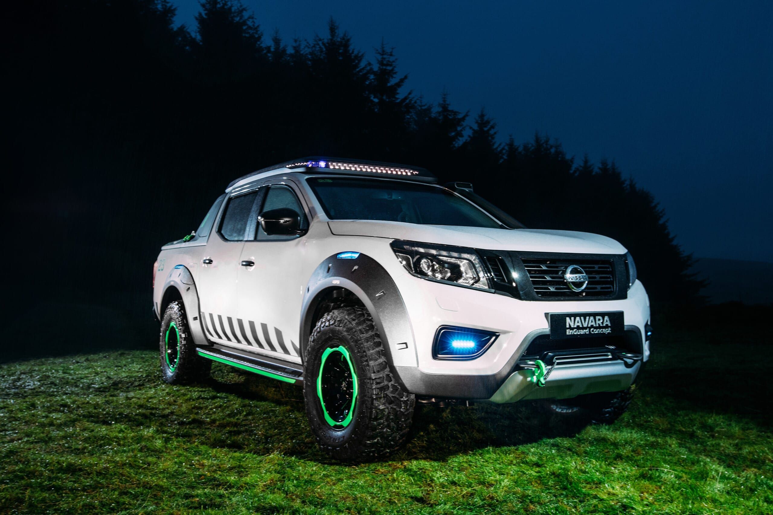 426150155_Nissan_Navara_EnGuard_Concept.jpg