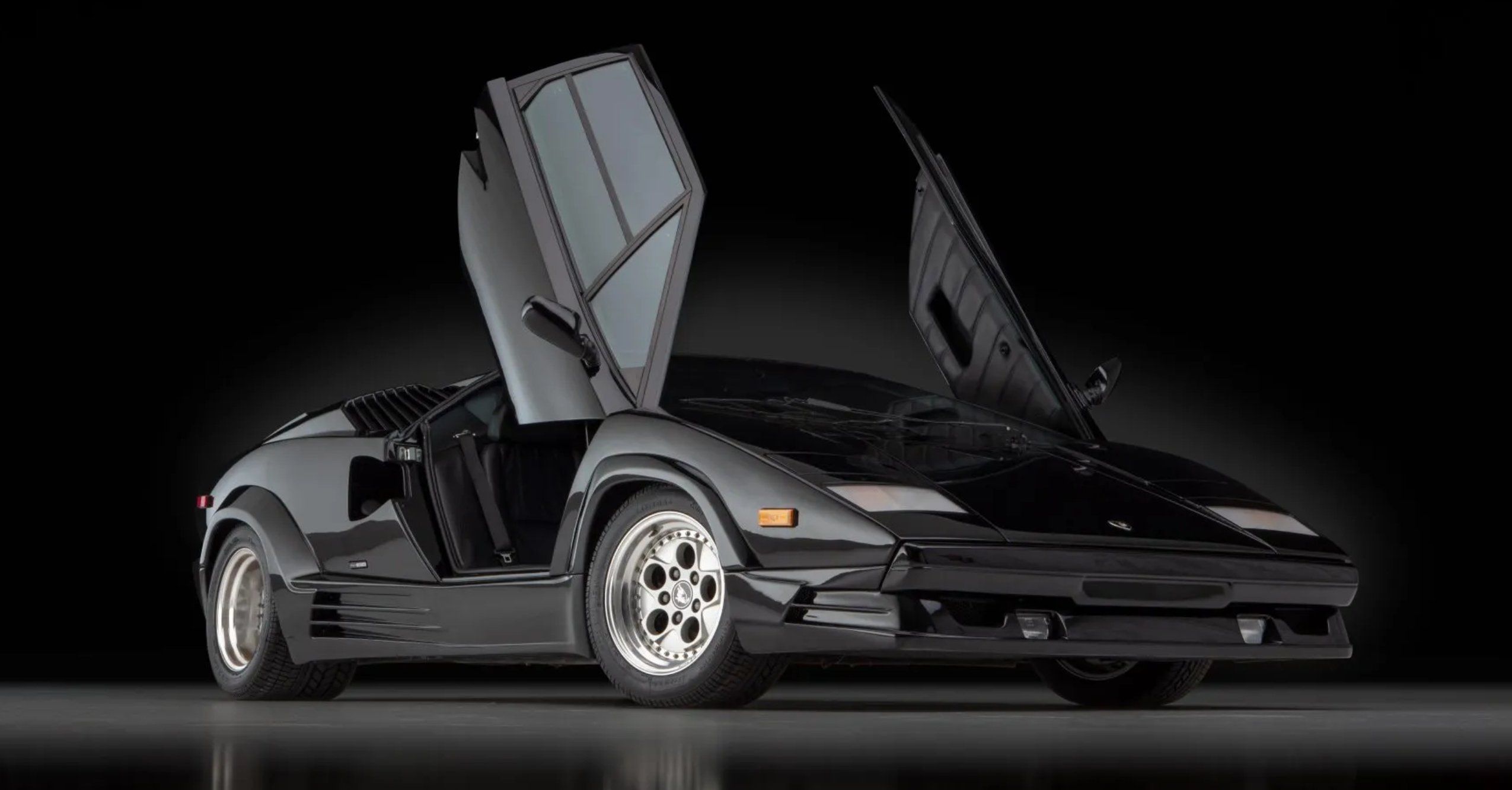 A Blacked-Out Lamborghini Countach 25th Anniversary Edition