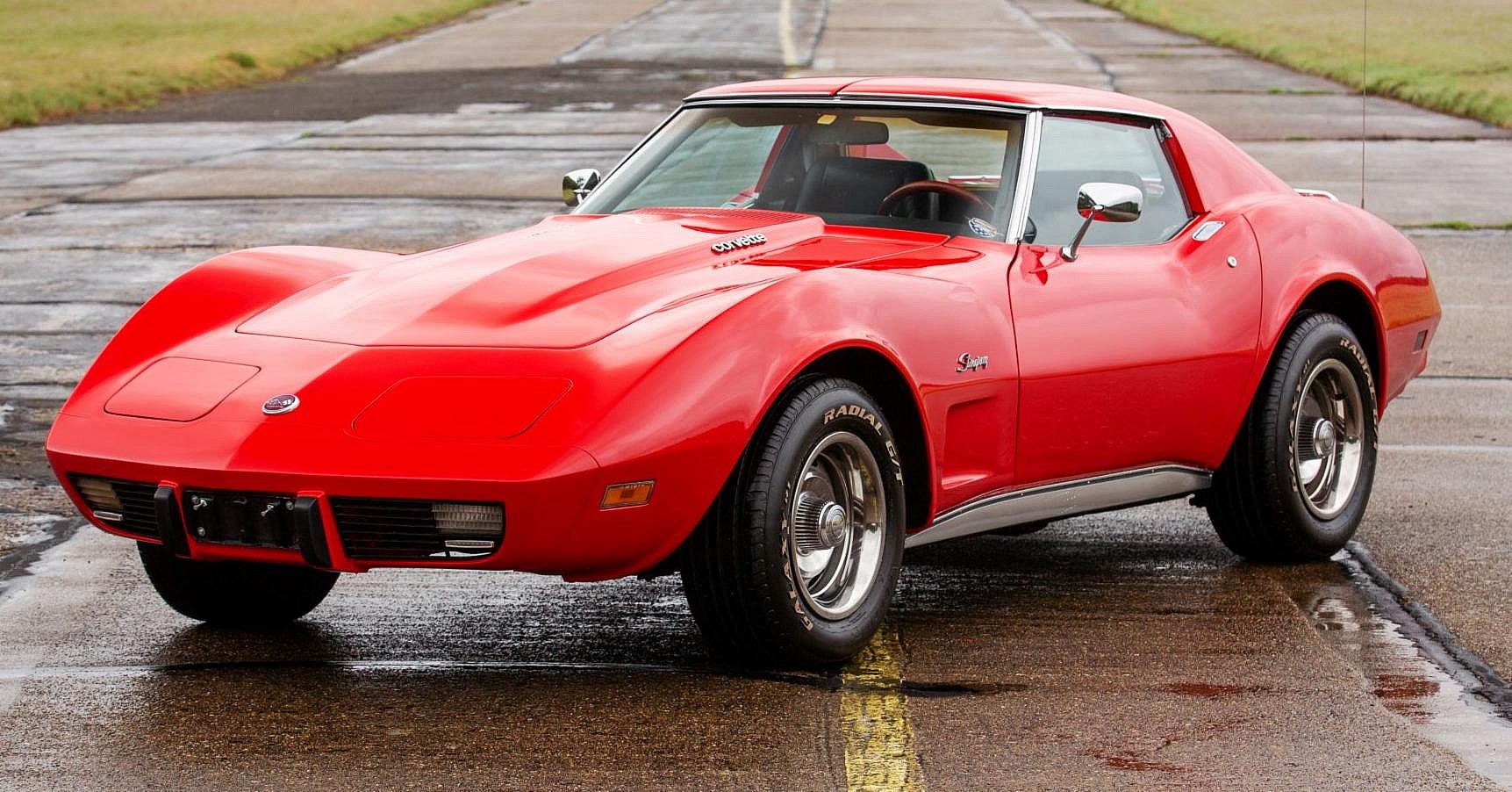 1976-Chevrolet-Corvette-Stingray-Coupe-promo_0