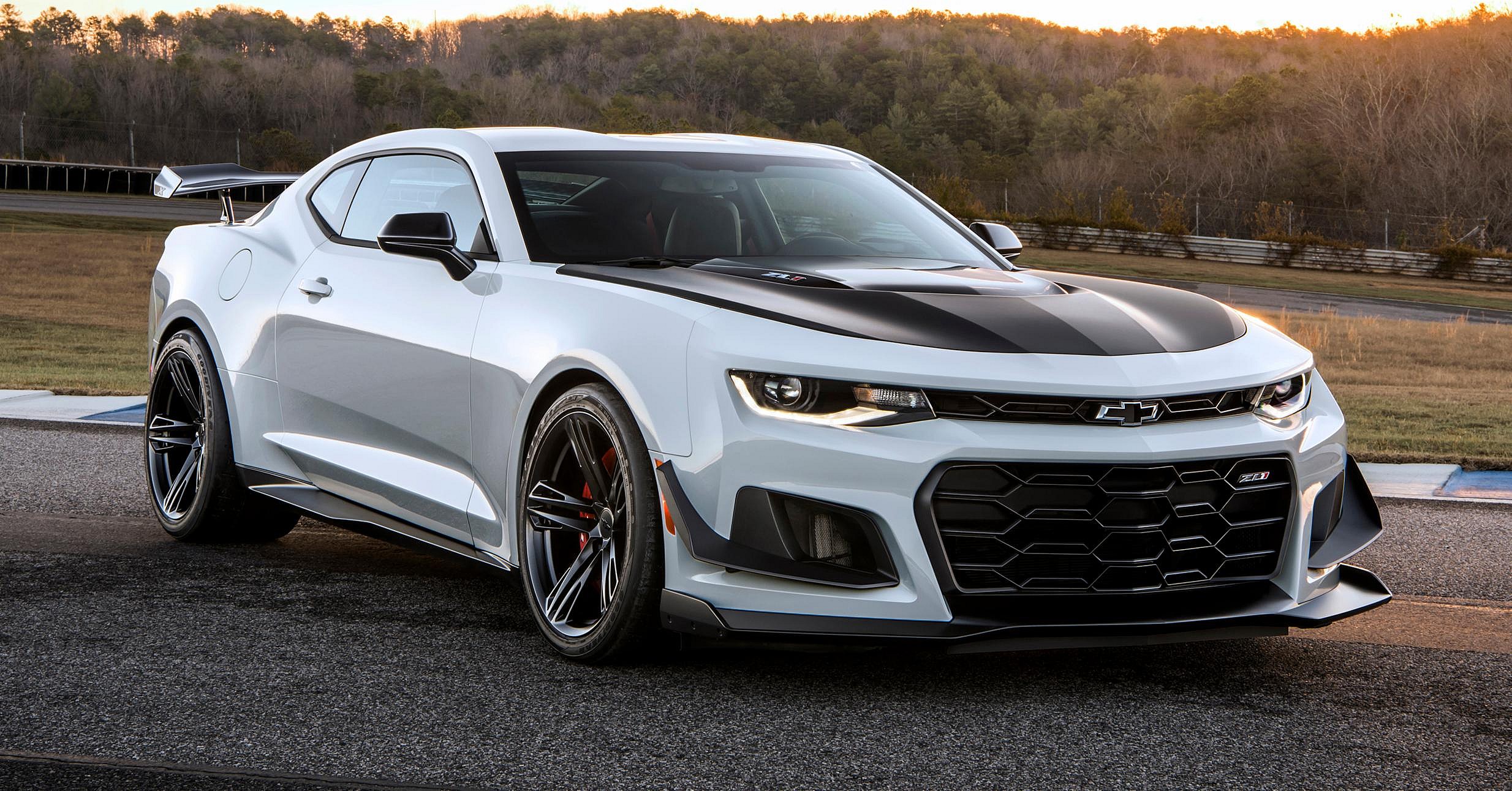 2019 Chevrolet-Camaro ZL1 1LE Promo