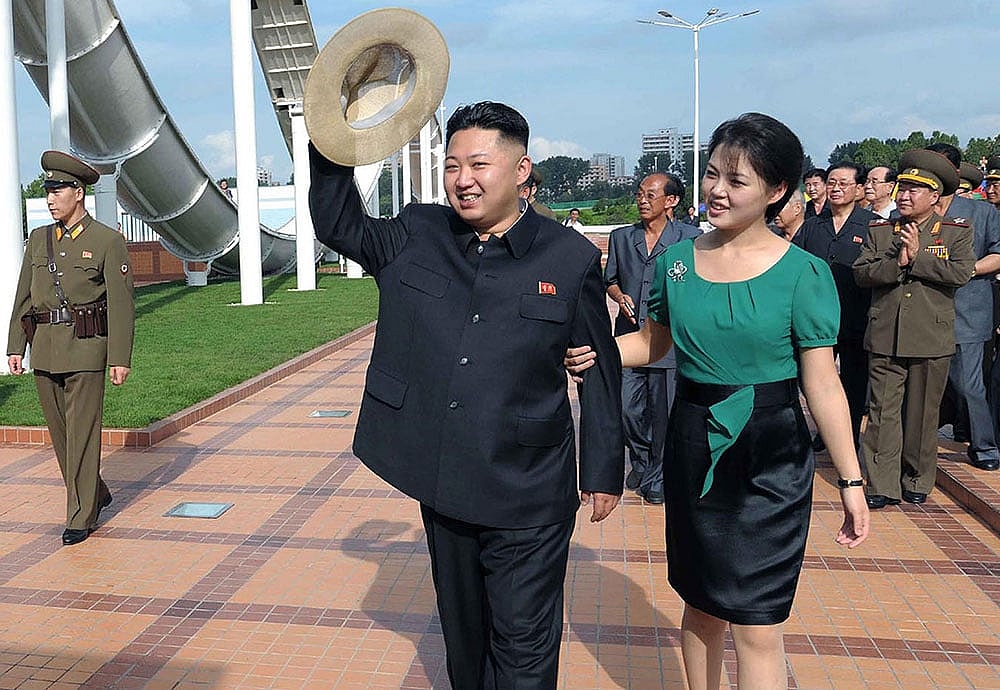 Kim Jong Un AP waving