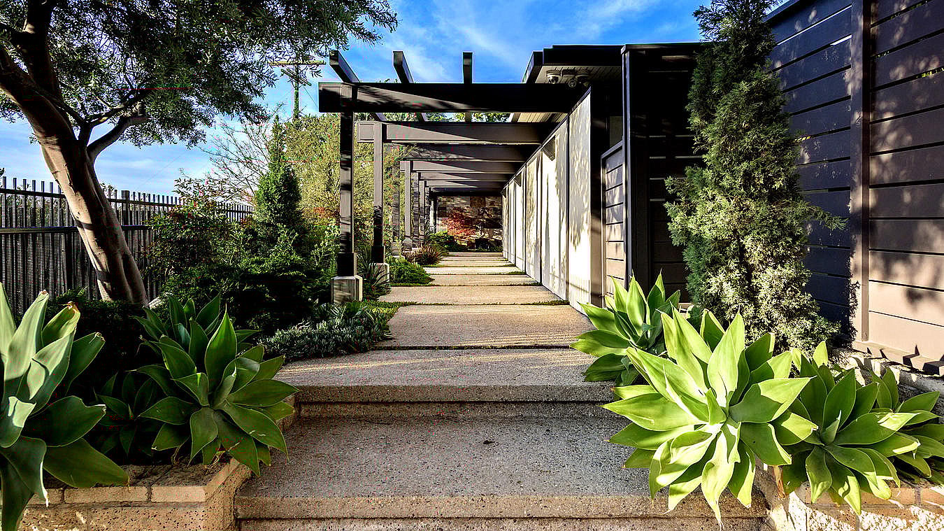 la-fi-hotprop-wes-craven-20160412-photos-020.jpg