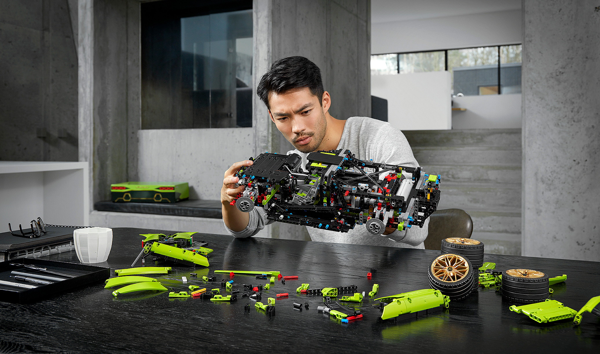 Lego Technic Lamborghini Sian FPK 37 (3)