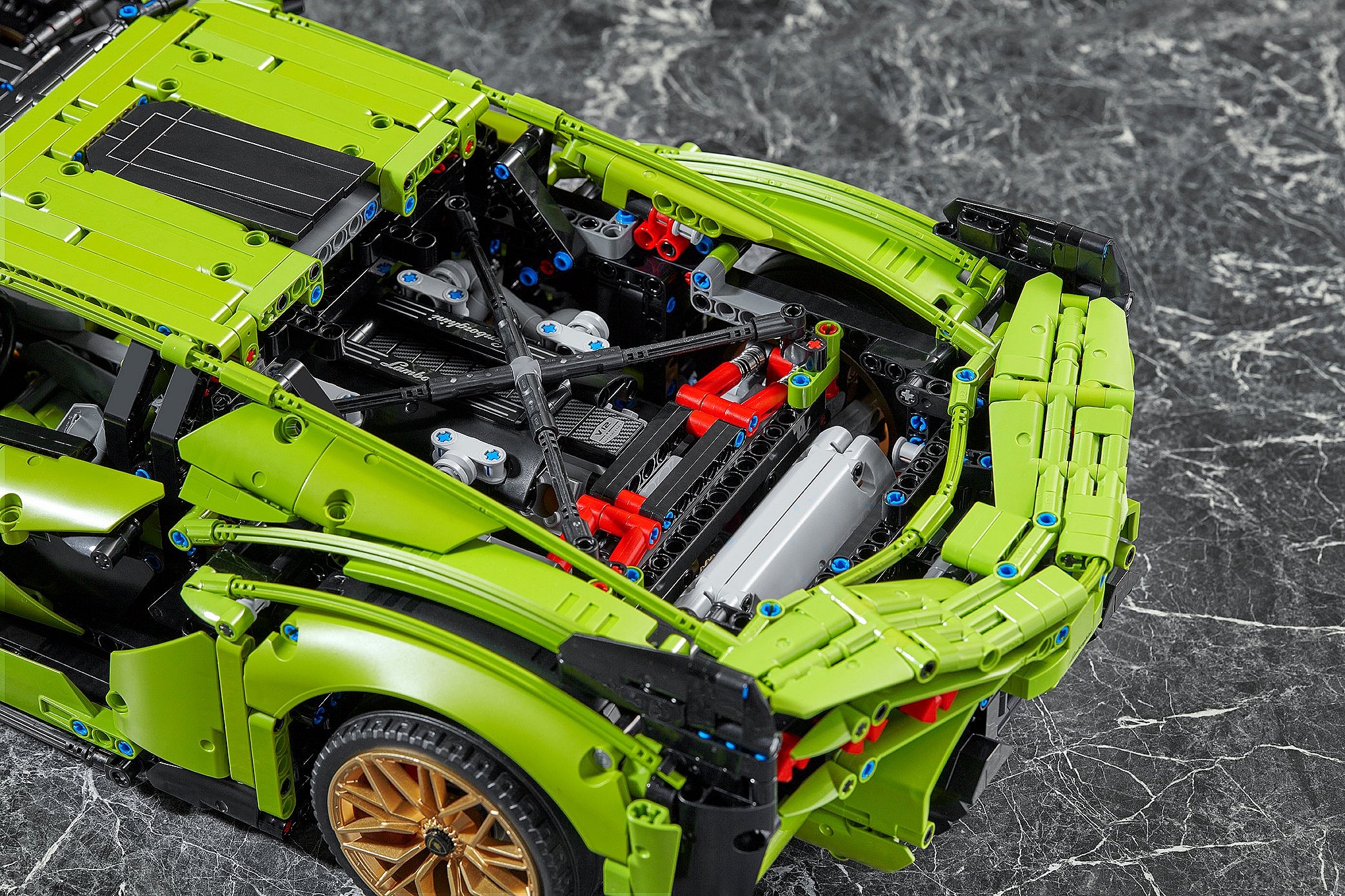 Lego Technic Lamborghini Sian FPK 37 (6)