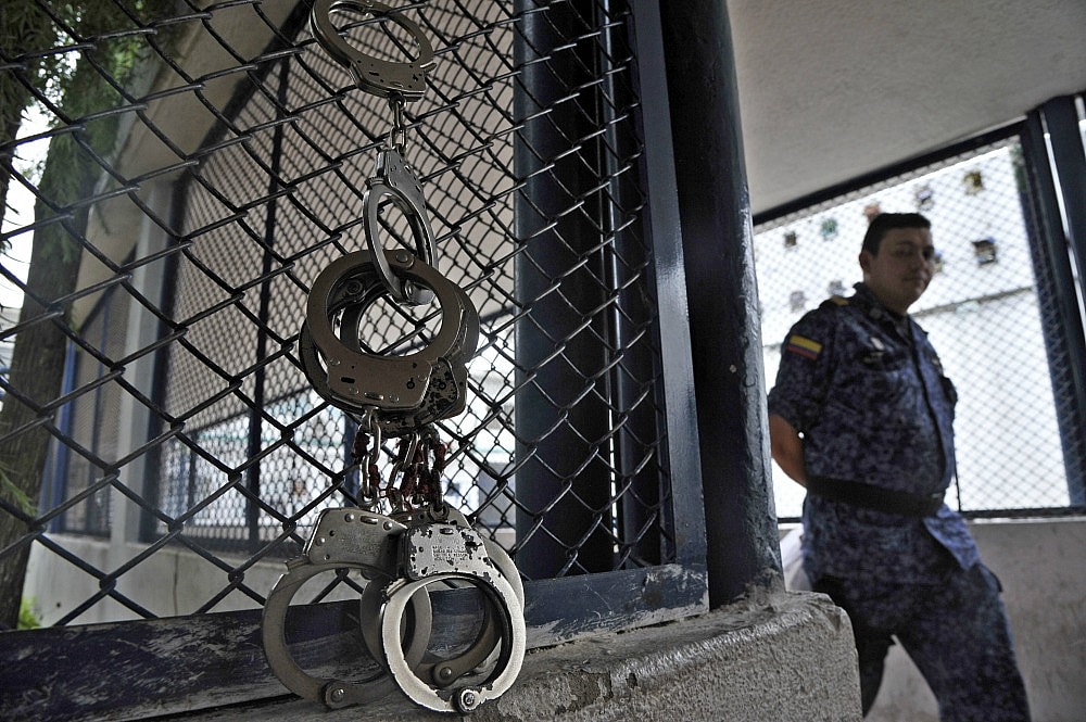 np_021816_modelojail.jpg