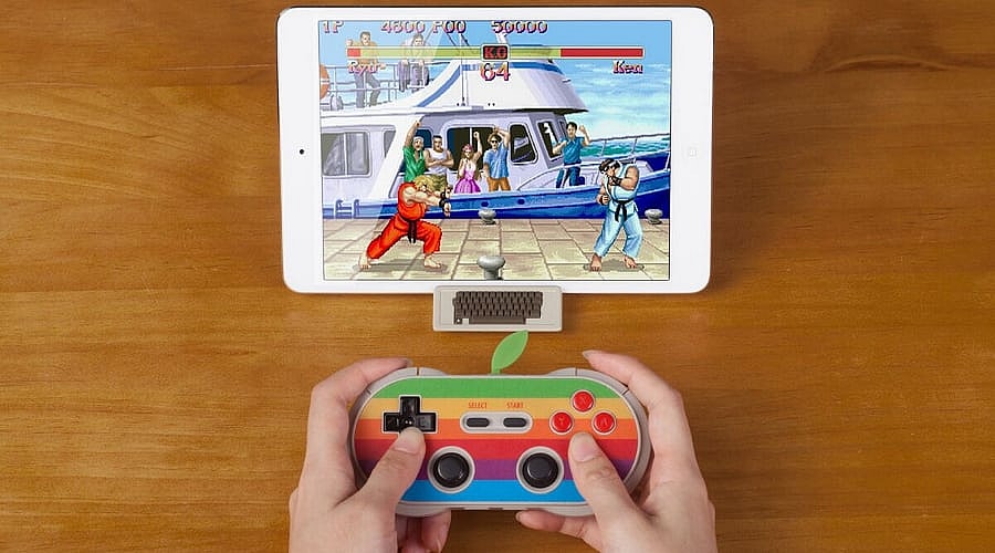 The AP40 wireless controller goes retro Apple-style (Photo: 8Bitdo Tech)