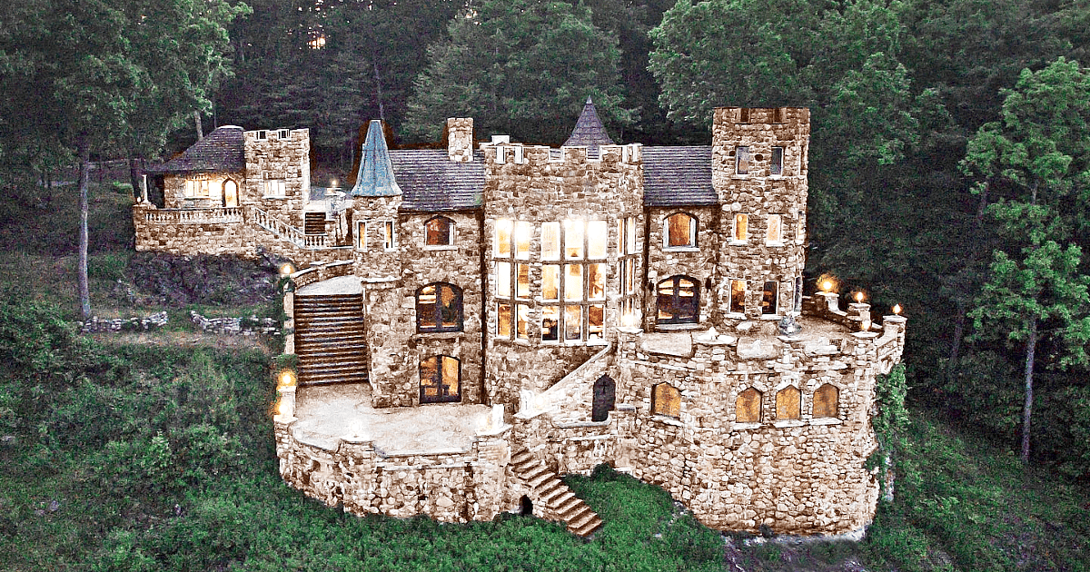 airbnb-castle-1-promo-1200-630