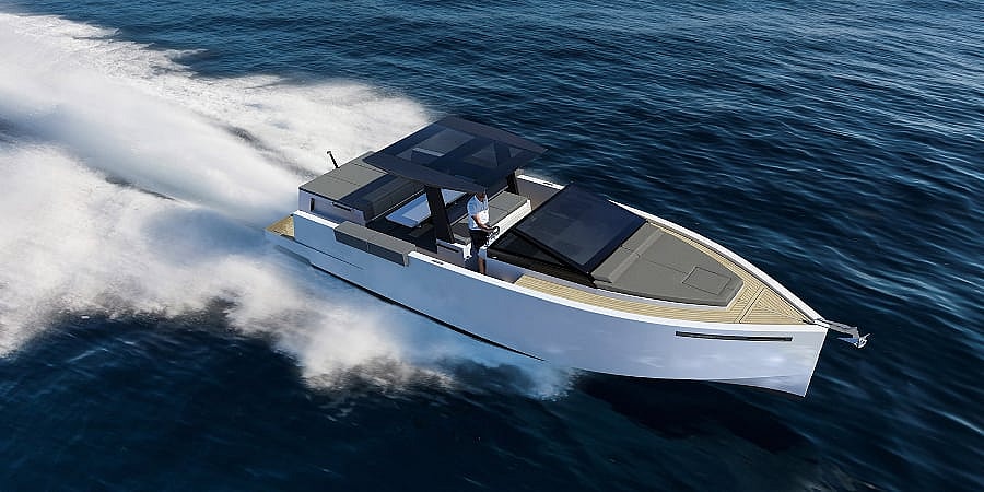 The sporty D33 comes in Open and Cruiser models (Photo: De Antonio Yachts)