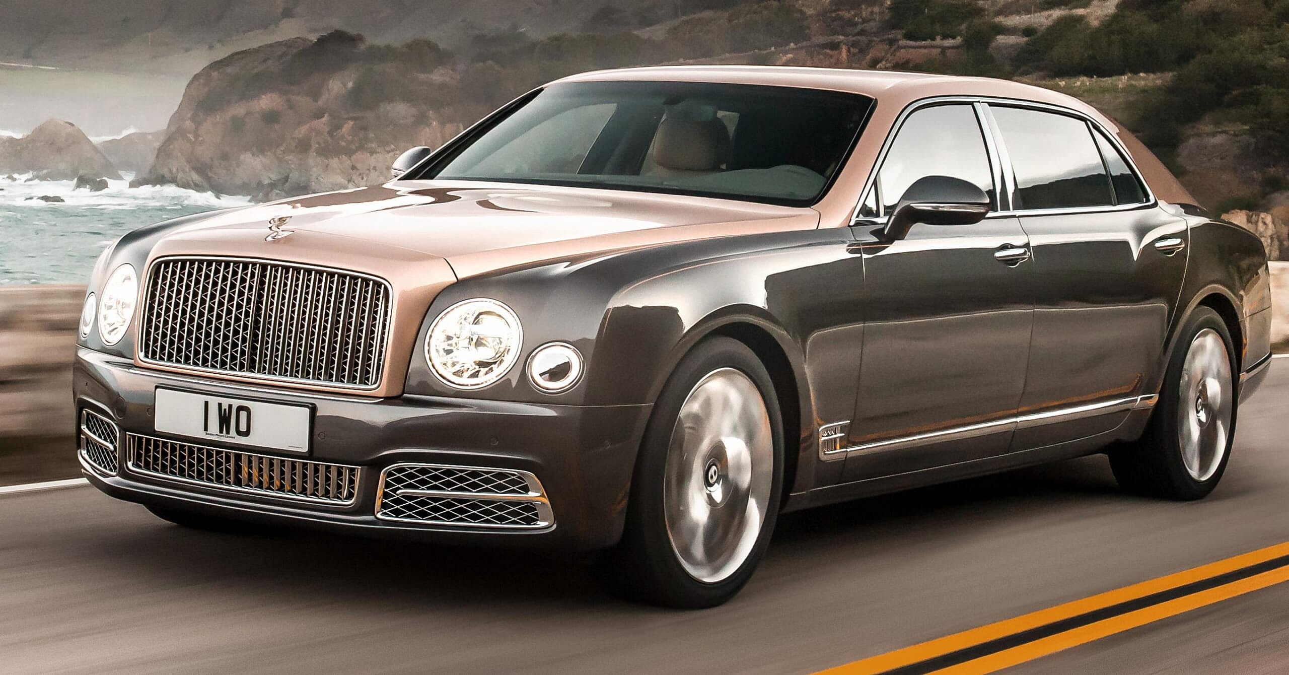 facebook-Linked_Image___BENTLEY MOTORS RETURNS TO PEBBLE BEACH WITH THREE NORTH-AMERICAN DEBUTS 01.jpg