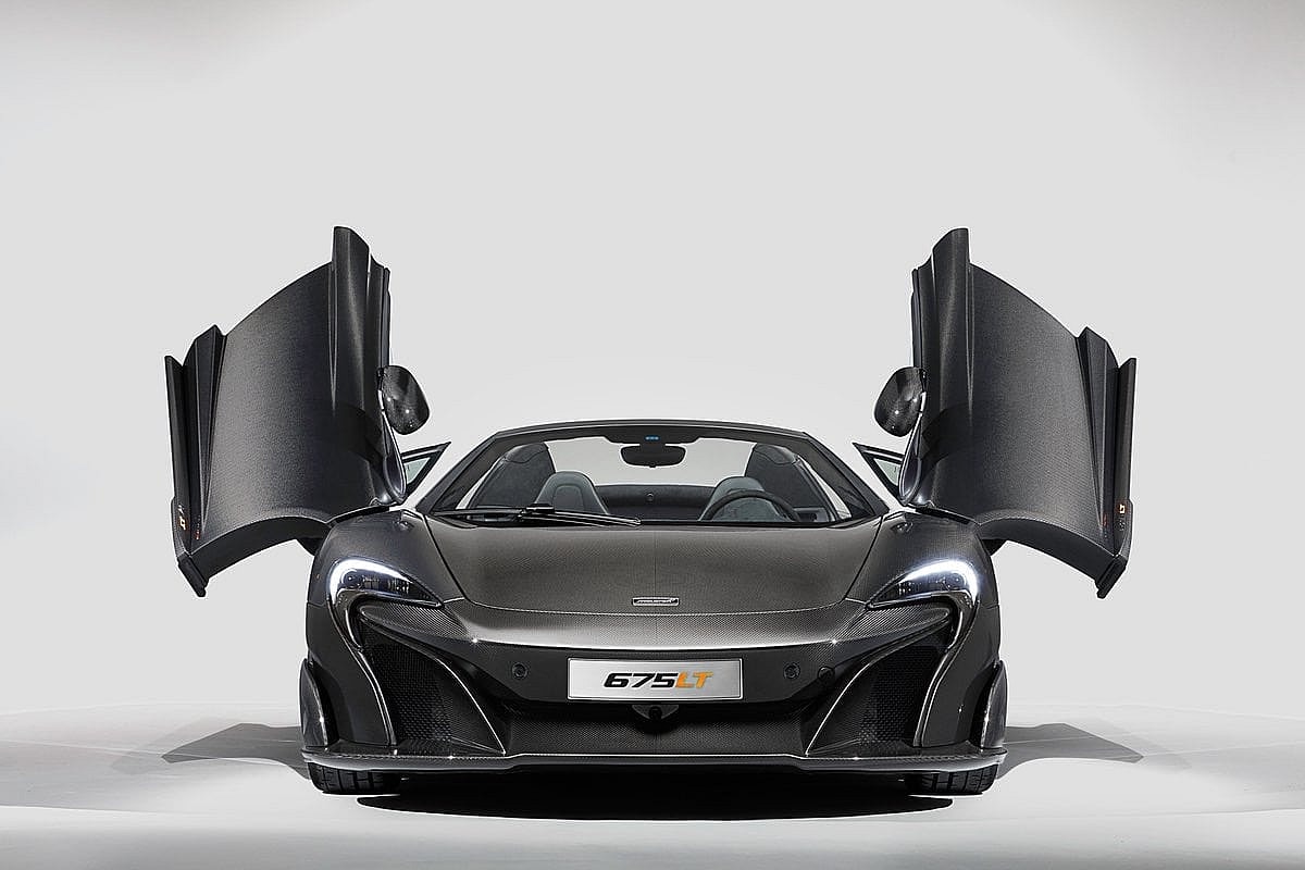 McLaren MSO Carbon Series 675LT1.jpg
