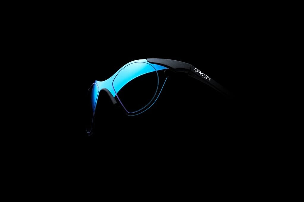 フ*ド様 廃盤oakley zero 0.4 90s アーカイブ USA製 Oakely-Subzero-Feature.jpg