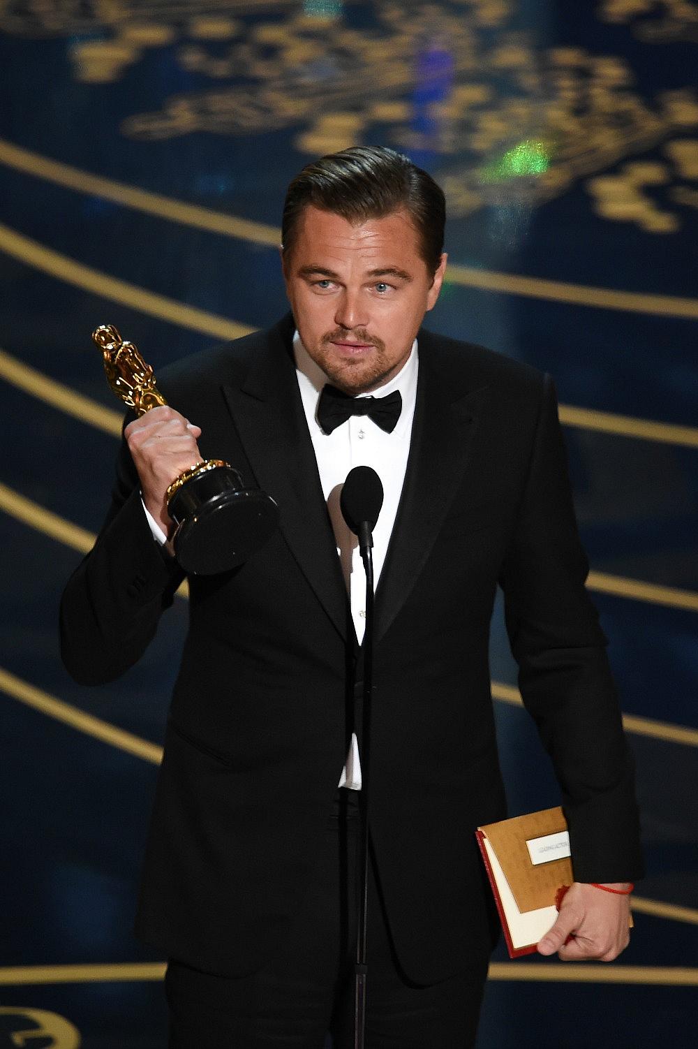 leonardo dicaprio oscar.jpg