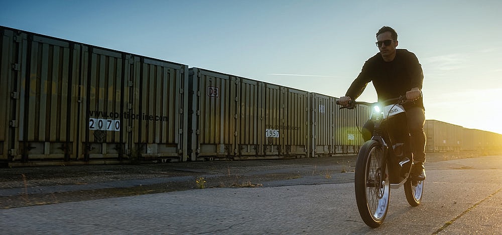 novus-electric-motorcycle-ces-1