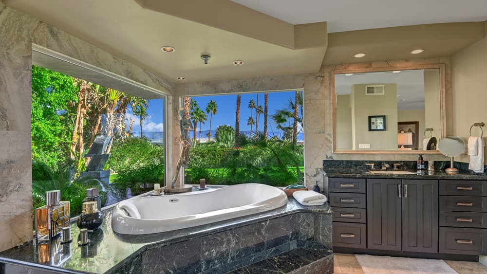 MASTER-BATHROOM-TUB-IN-CORNER-WINDOWS-MLS