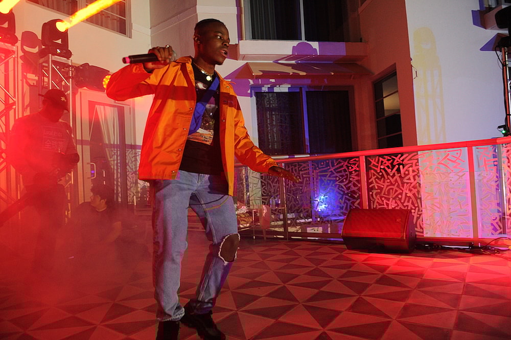 Daye Jack Performing LIVE2