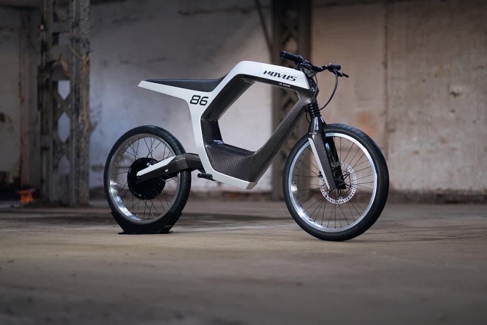 novus-electric-motorcycle-ces-11