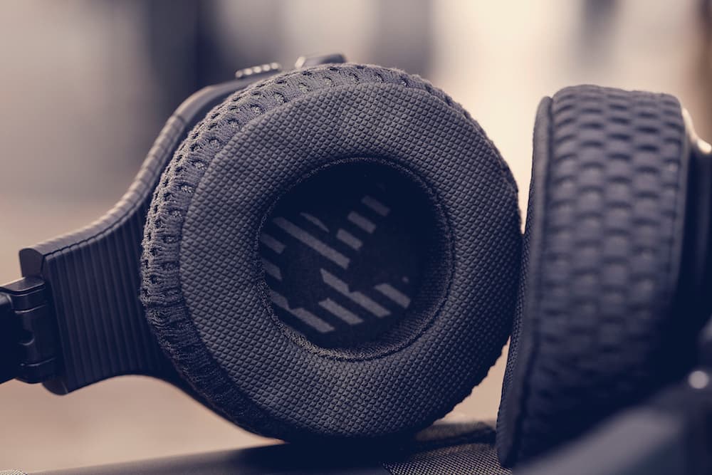 under-armour-rock-headphones-3