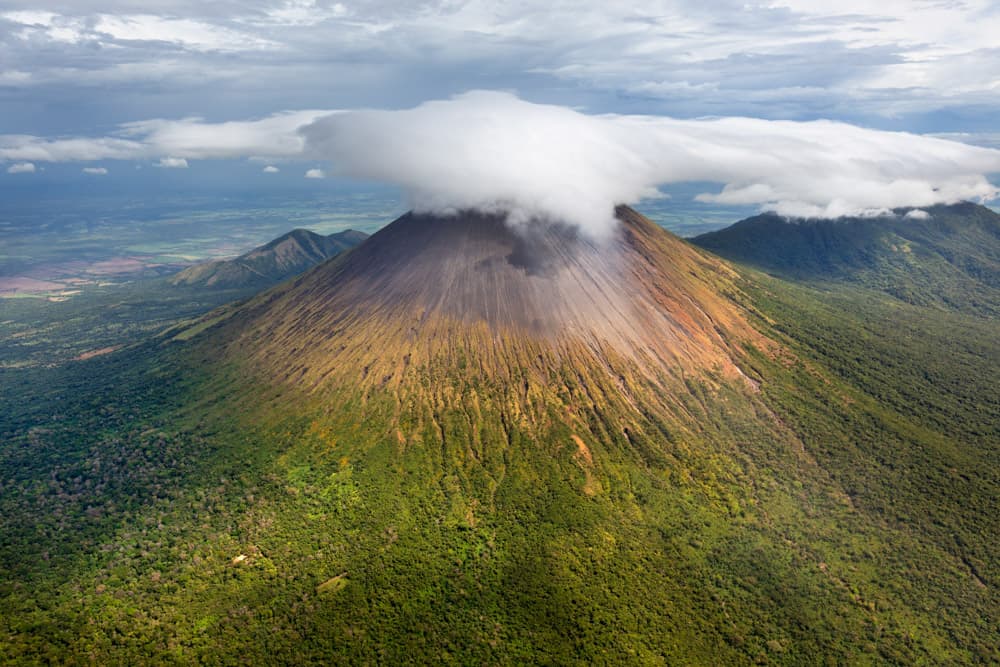 volcano rum image flor de cana