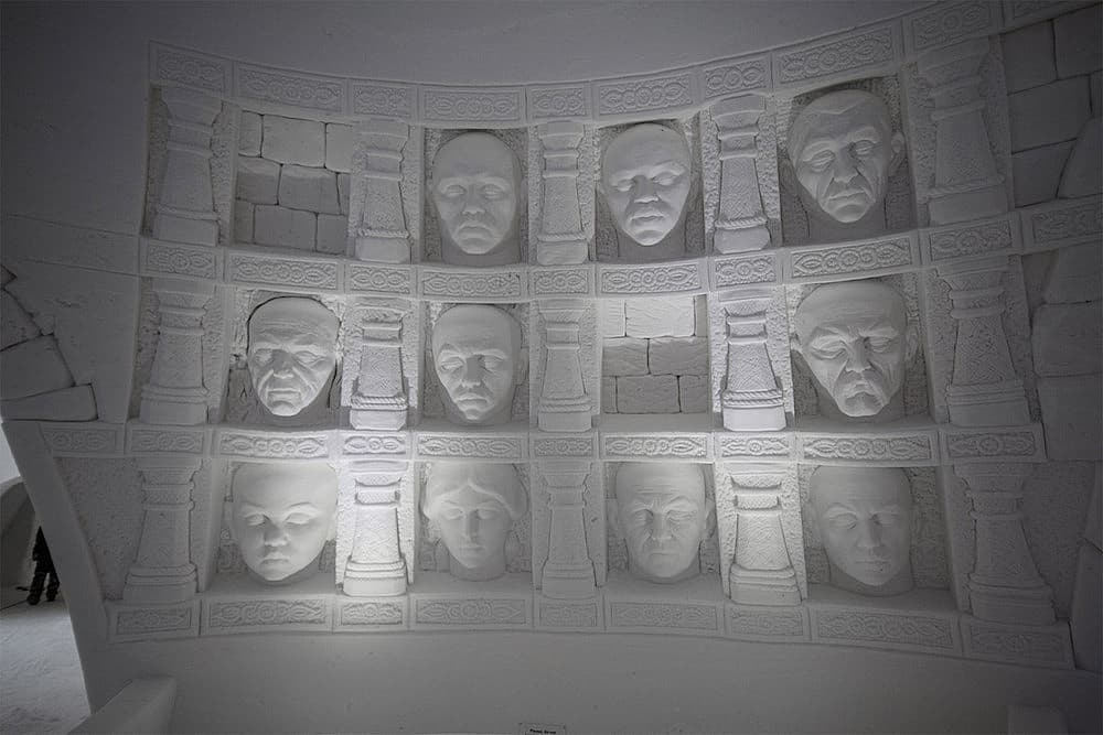 game-of-thrones-ice-hotel-2
