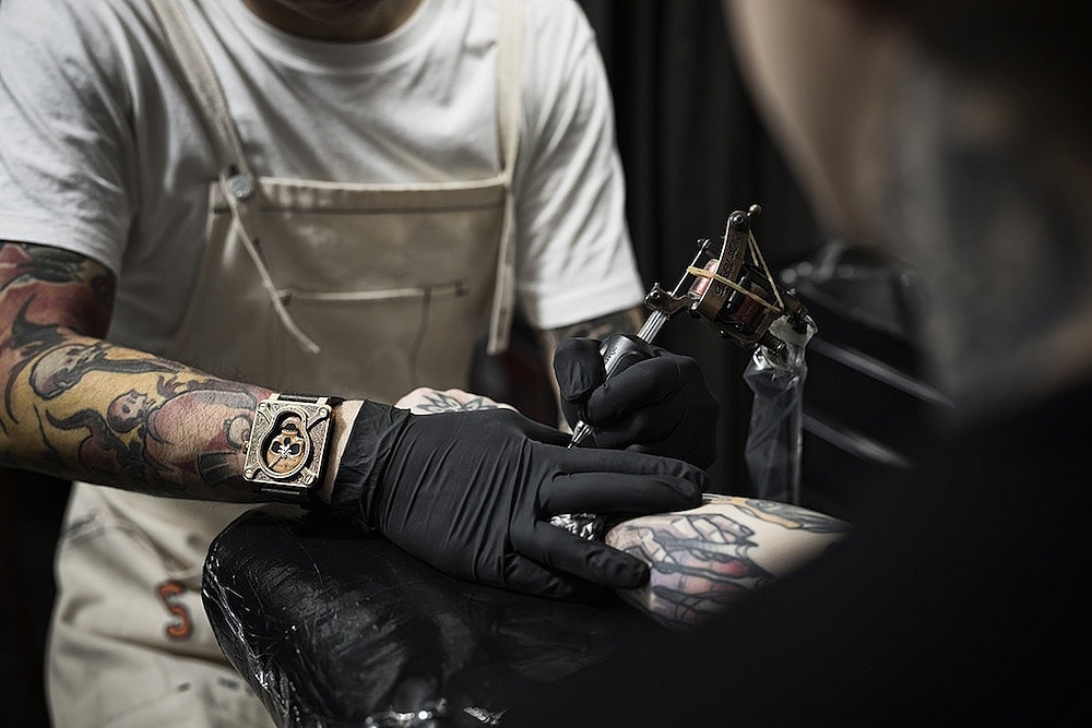 bell-ross-skull-watch-bronze-2