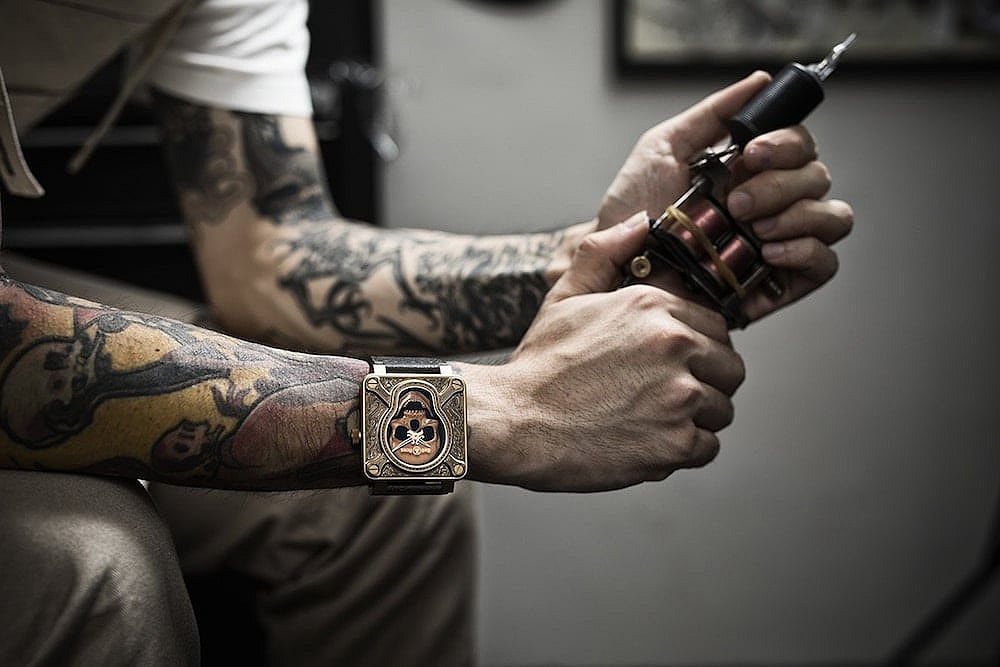 bell-ross-skull-watch-bronze-3