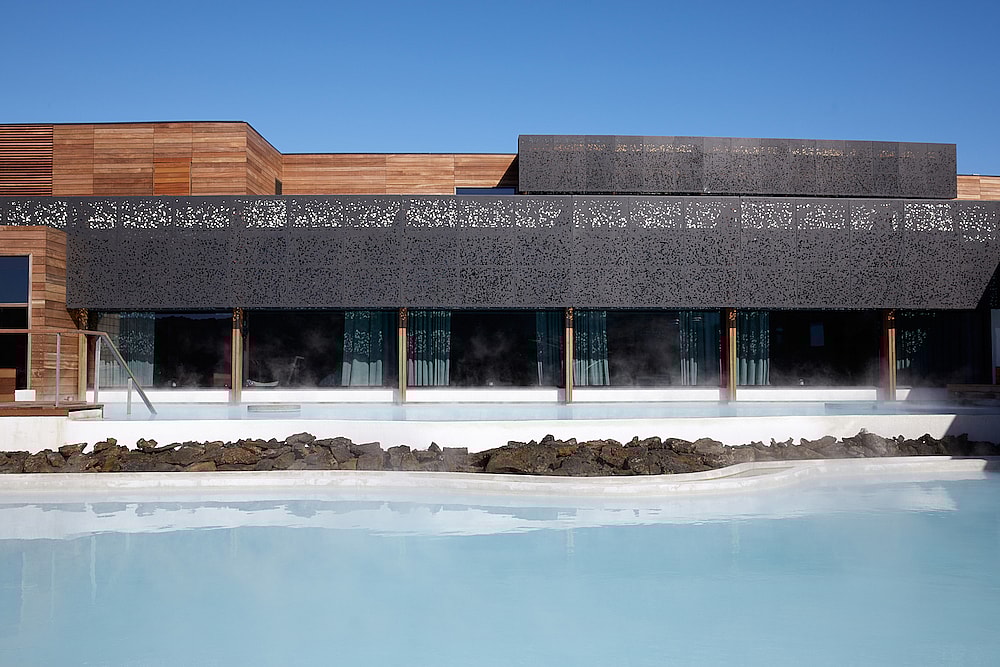 blue-lagoon-iceland-hotel-1