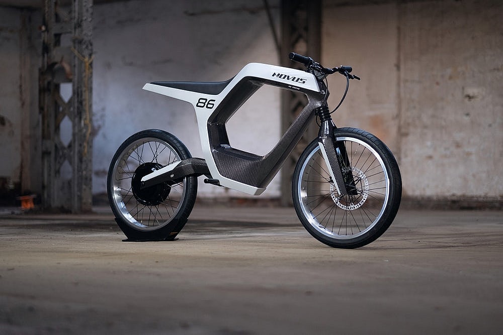 novus-electric-motorcycle-ces-11