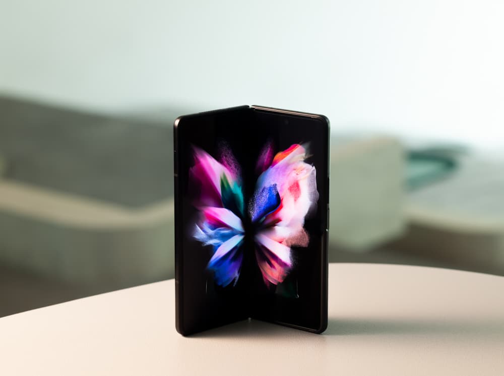005_galaxyzfold3_5g_phantomblack