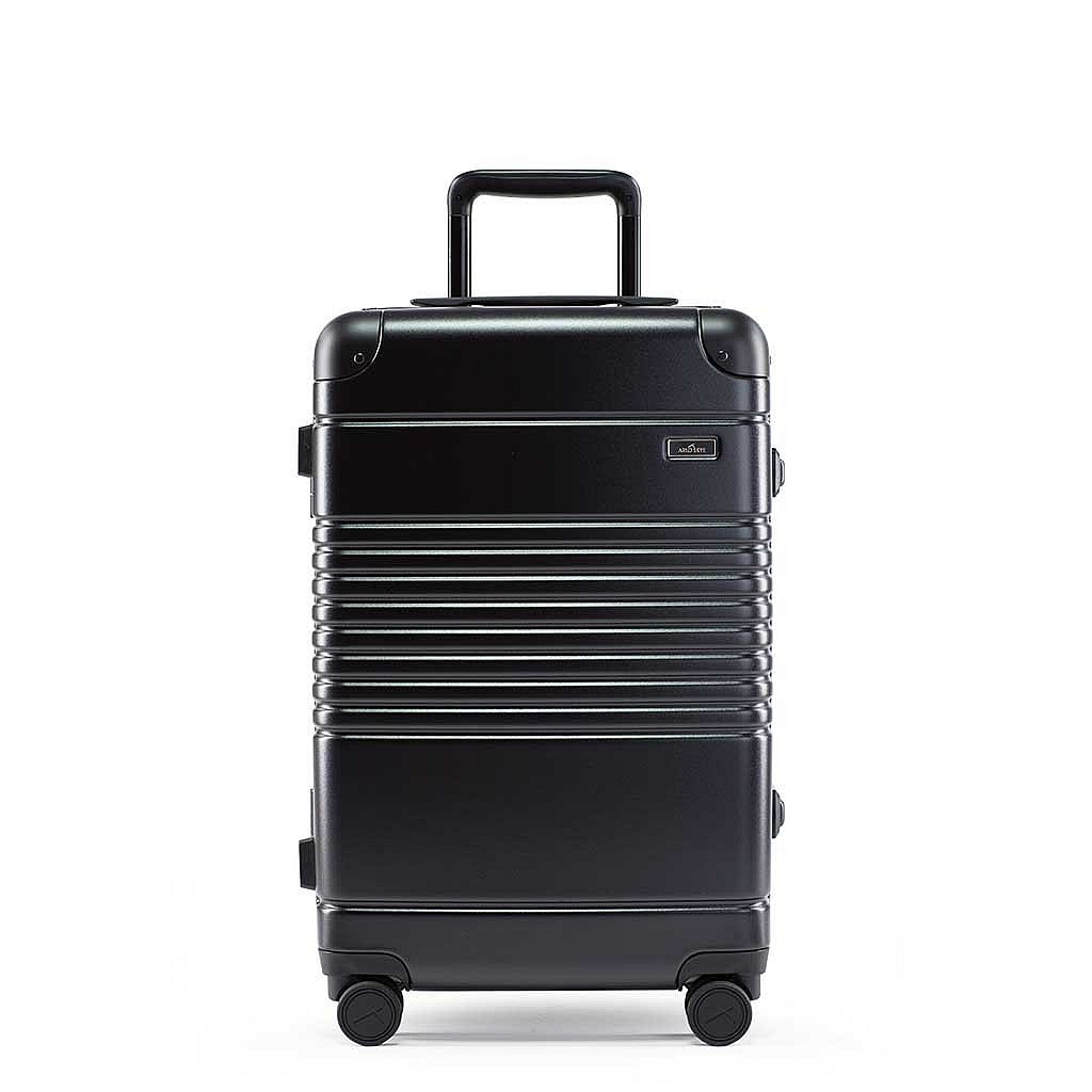23-black-arlo-skye-the-bigger-carry-on-polycarbonate-no-zipper-front_2000x