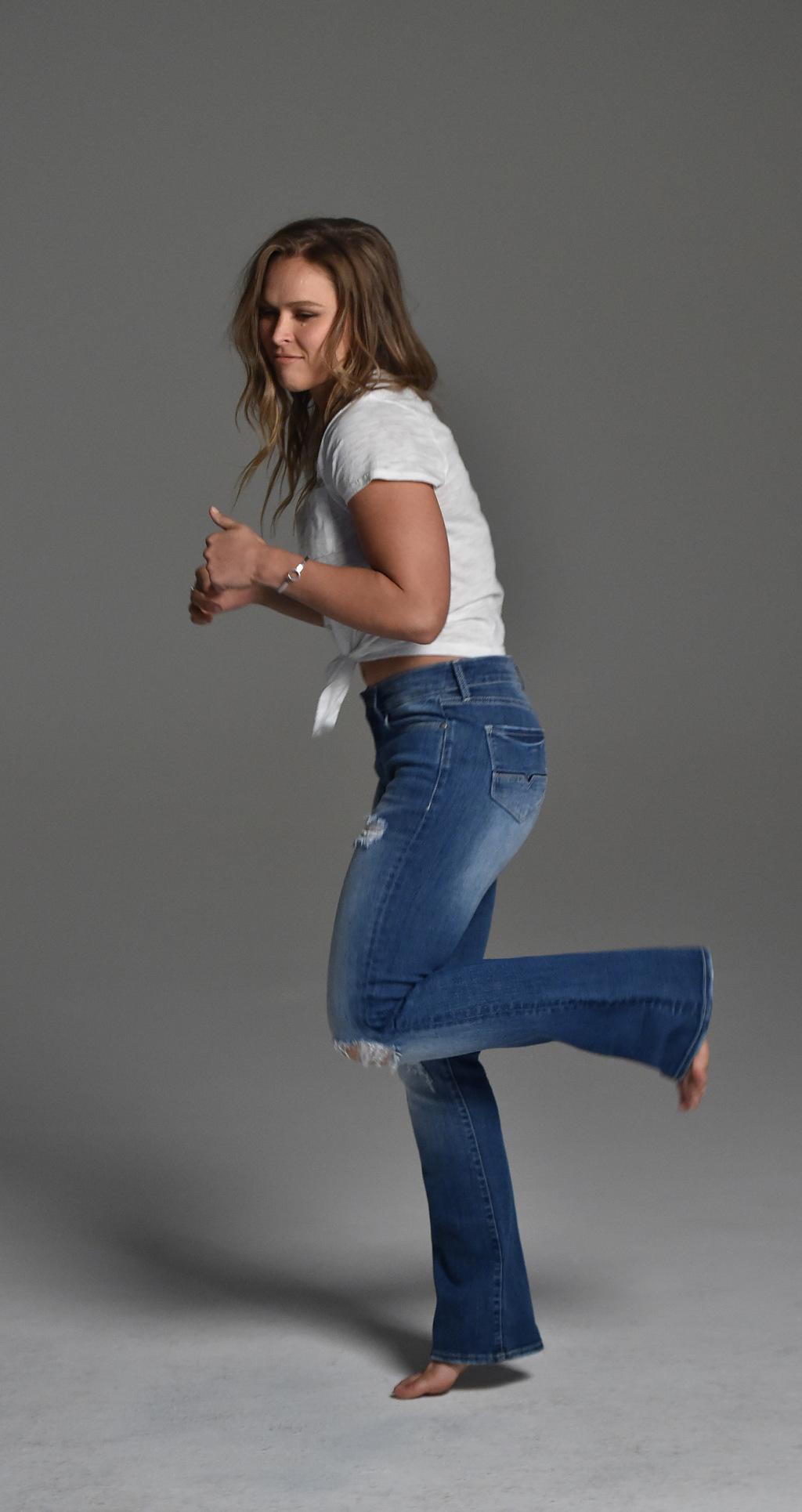 ronda-rousey-hope-jeans.jpg
