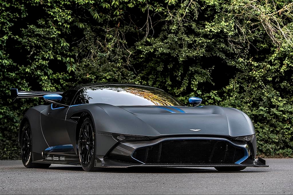 --max-earey-am-vulcan-003_resized.jpg