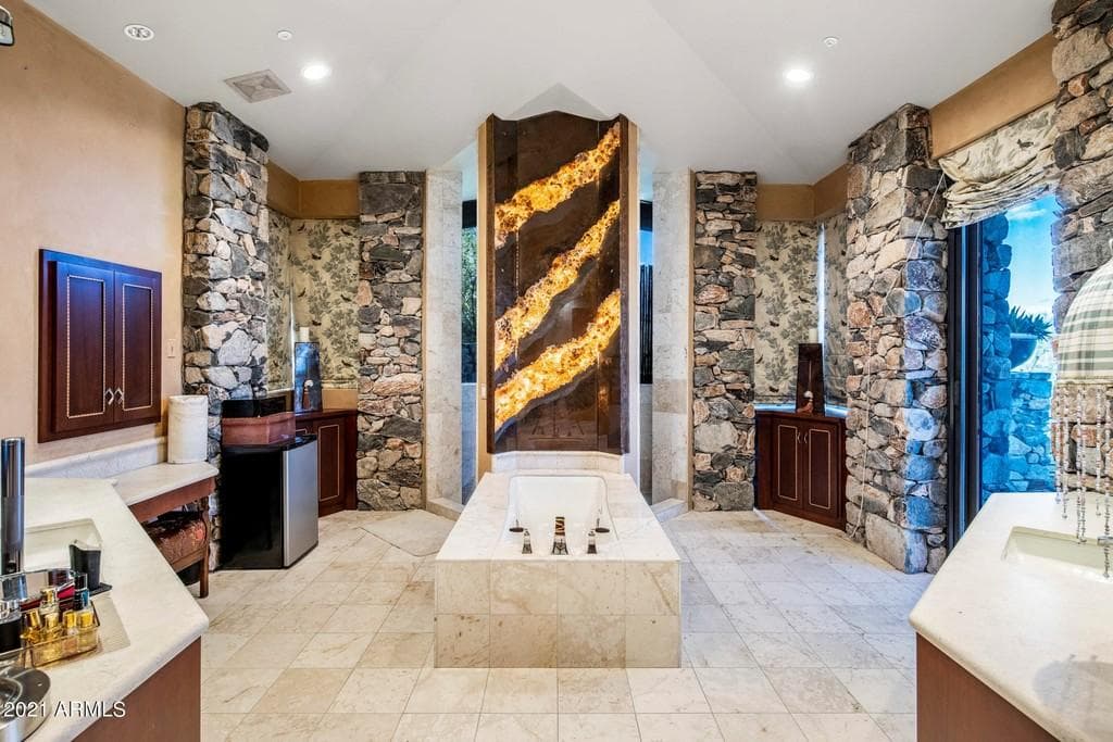 Steven Seagal Scottsdale Mansion (7)