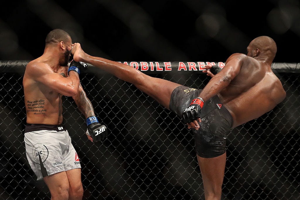 jon-jones-thiagos-santos-GettyImages-1160517061
