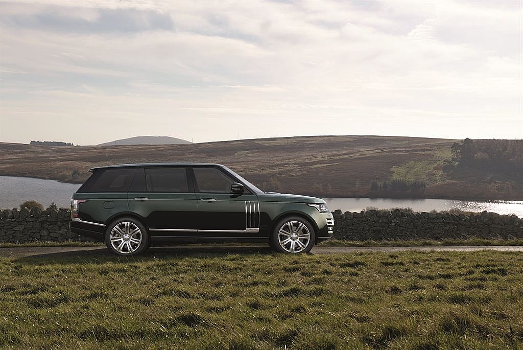 Holland___Holland_Range_Rover_Exterior_01_LowRes.jpg