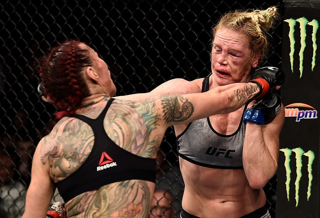 holm-cyborg-ufc-219-2 Cyborg v. Holm