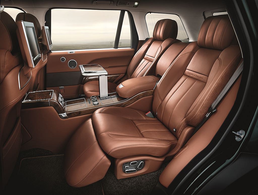 Holland___Holland_Range_Rover_Interior_02_LowRes.jpg