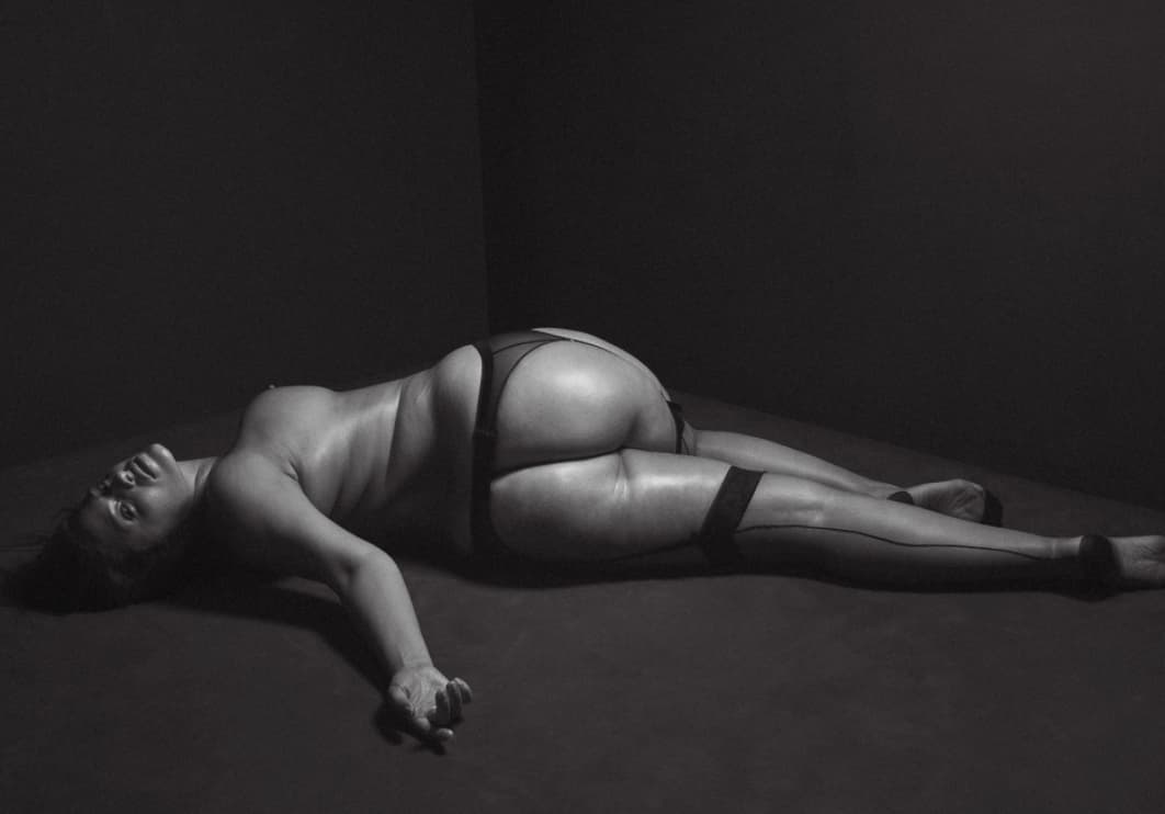 Ashley Graham V Magazine (3)