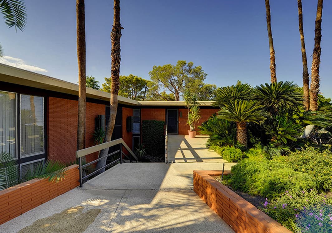 Steve-McQueen-Palm-Springs-Entryway.jpg