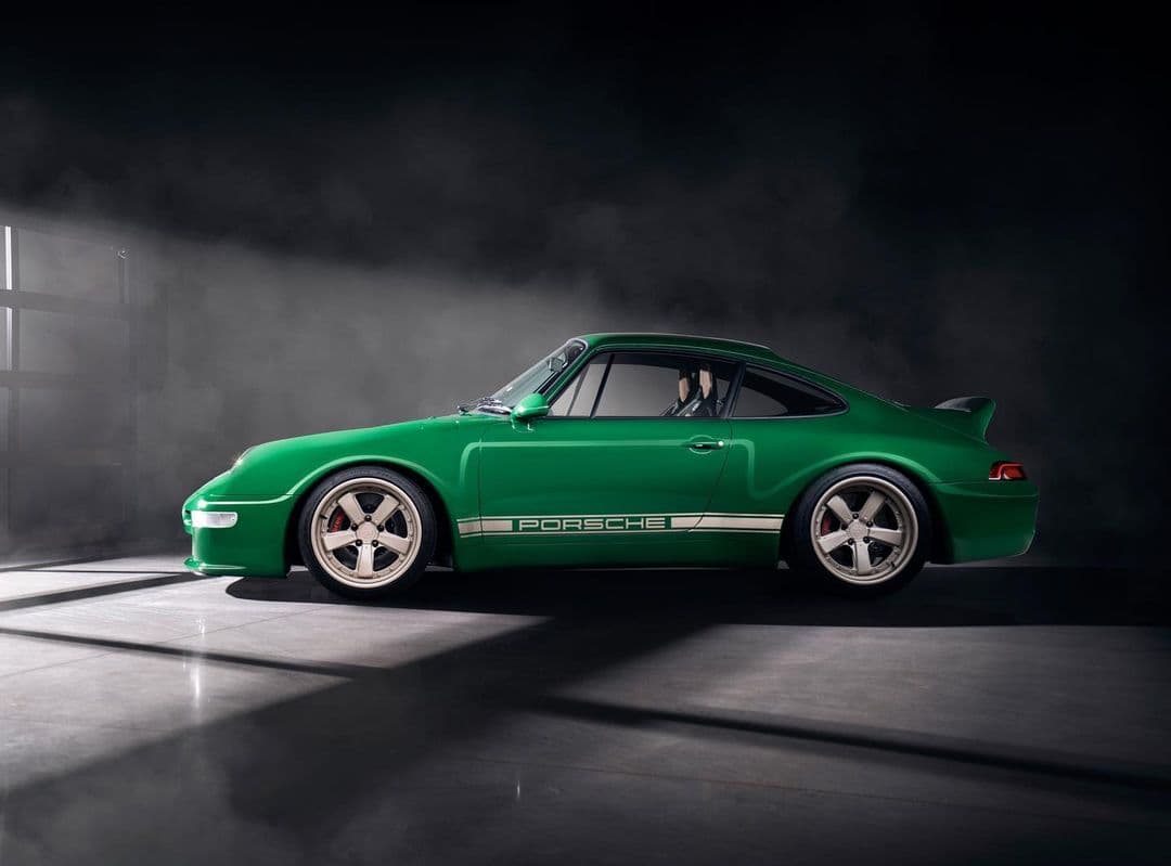 Gunther Werks Porsche 911 993 Irish Green Commission (7)