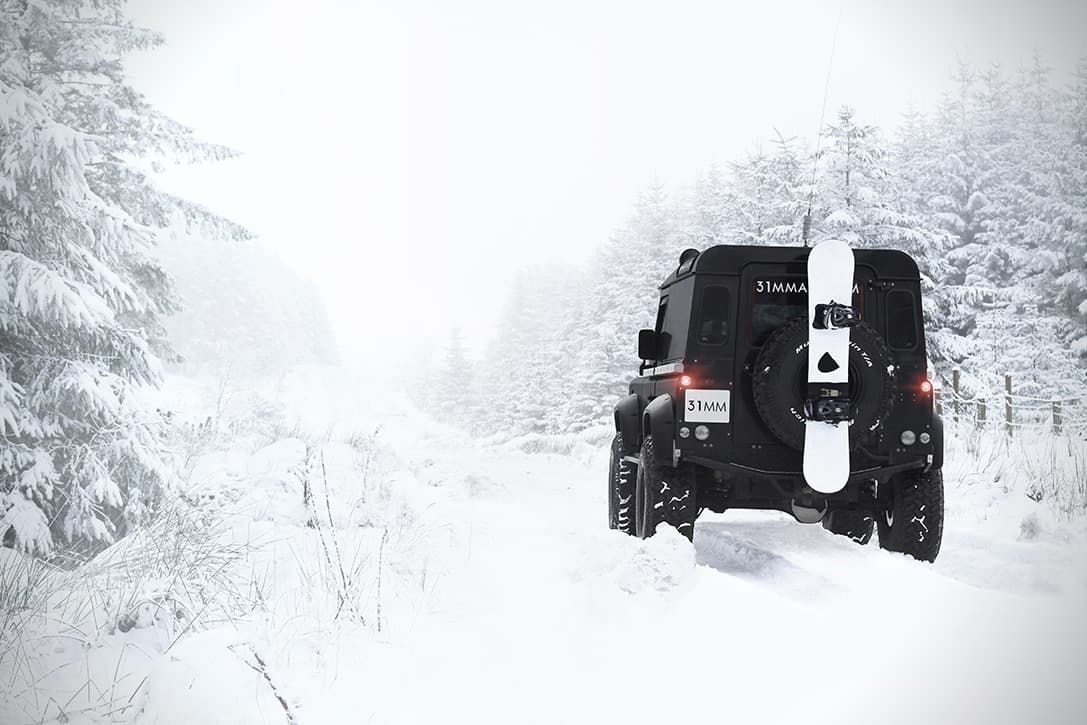 31mm-Land-Rover-AV-One-3.jpg