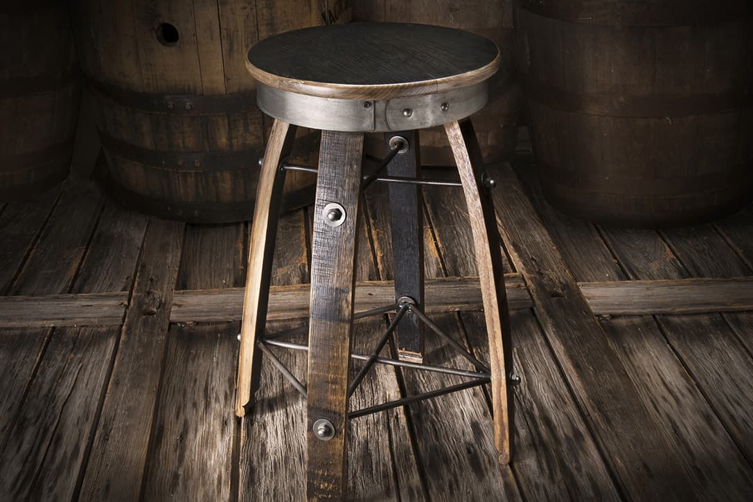 whiskey stool 1.jpg jack daniel's stool 1
