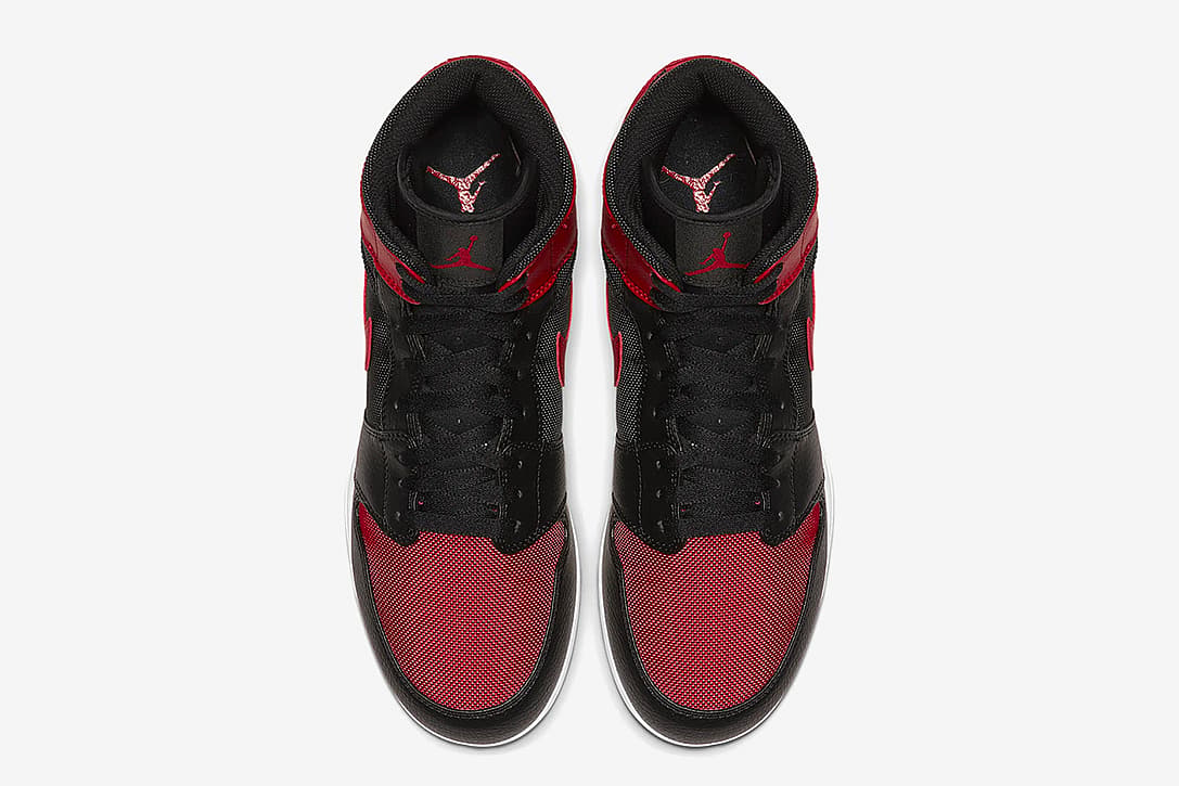 Air-Jordan-1-TD-Cleats-3