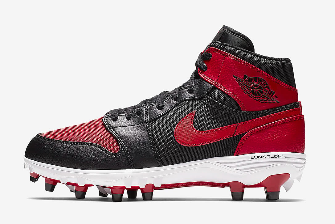 Air-Jordan-1-TD-Mid-Football-Cleats-0-Hero