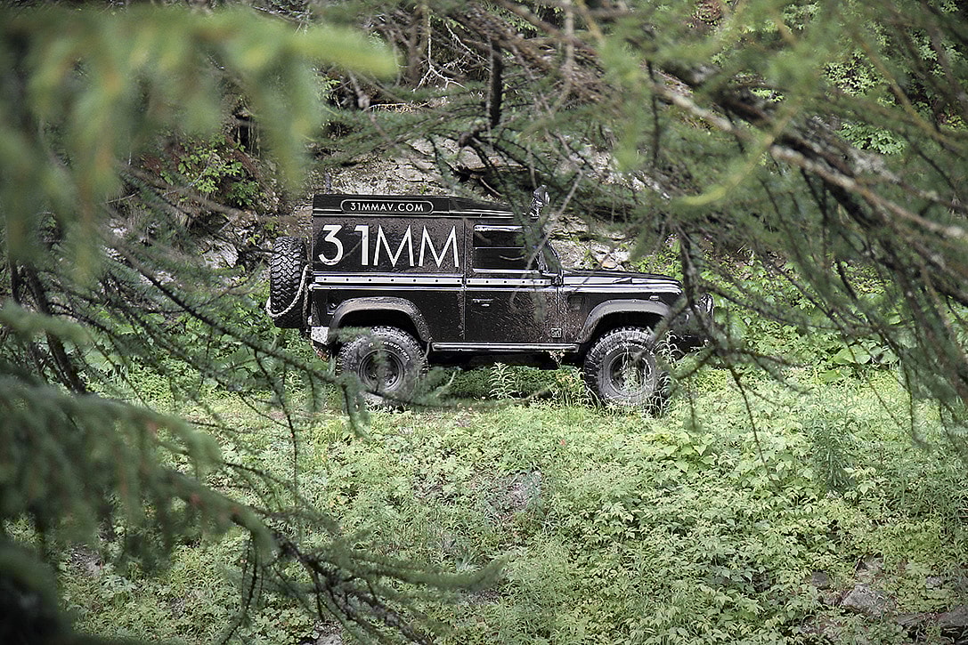 31mm-Land-Rover-AV-One-6.jpg