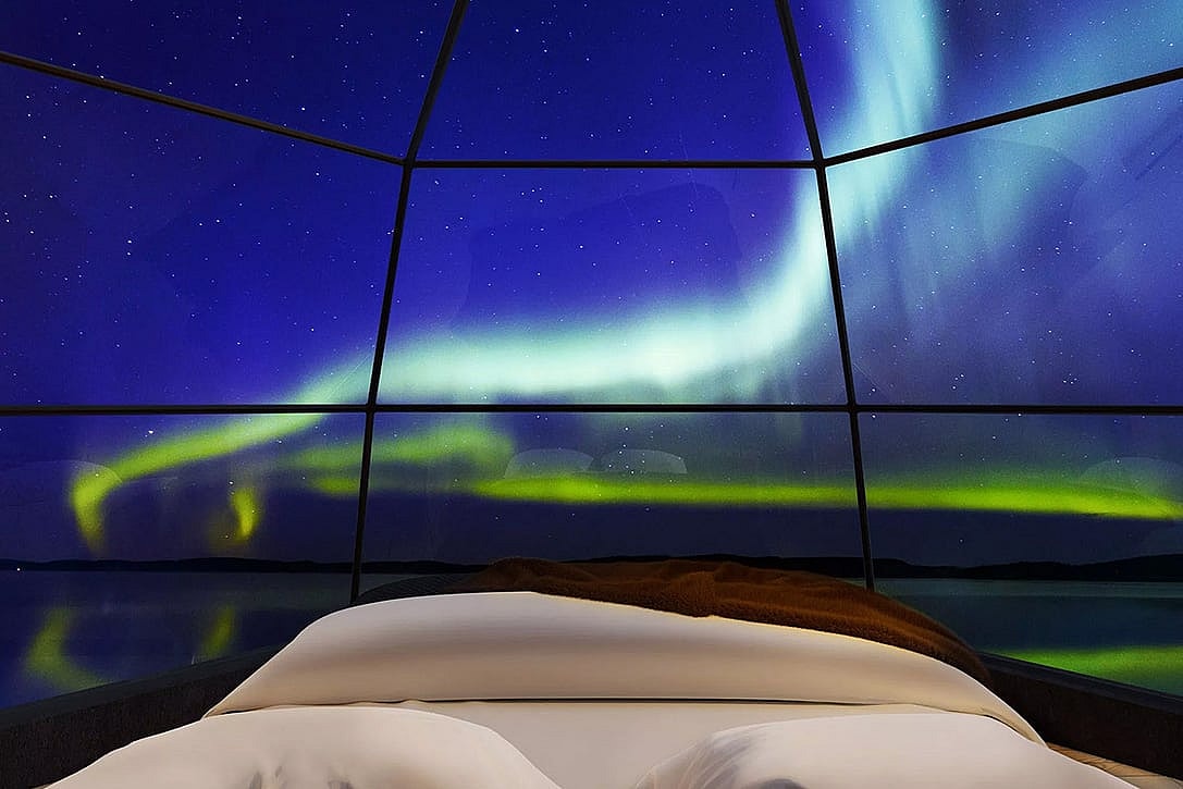 Arctic-Fox-Igloo-Hotel-2