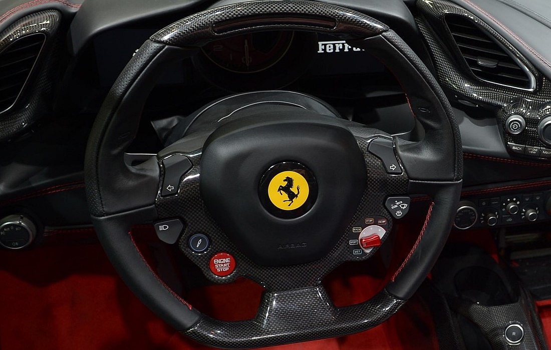 150649_Ferrari-unveils-new-488-Spider-at-Auto-Guangzhou-2015