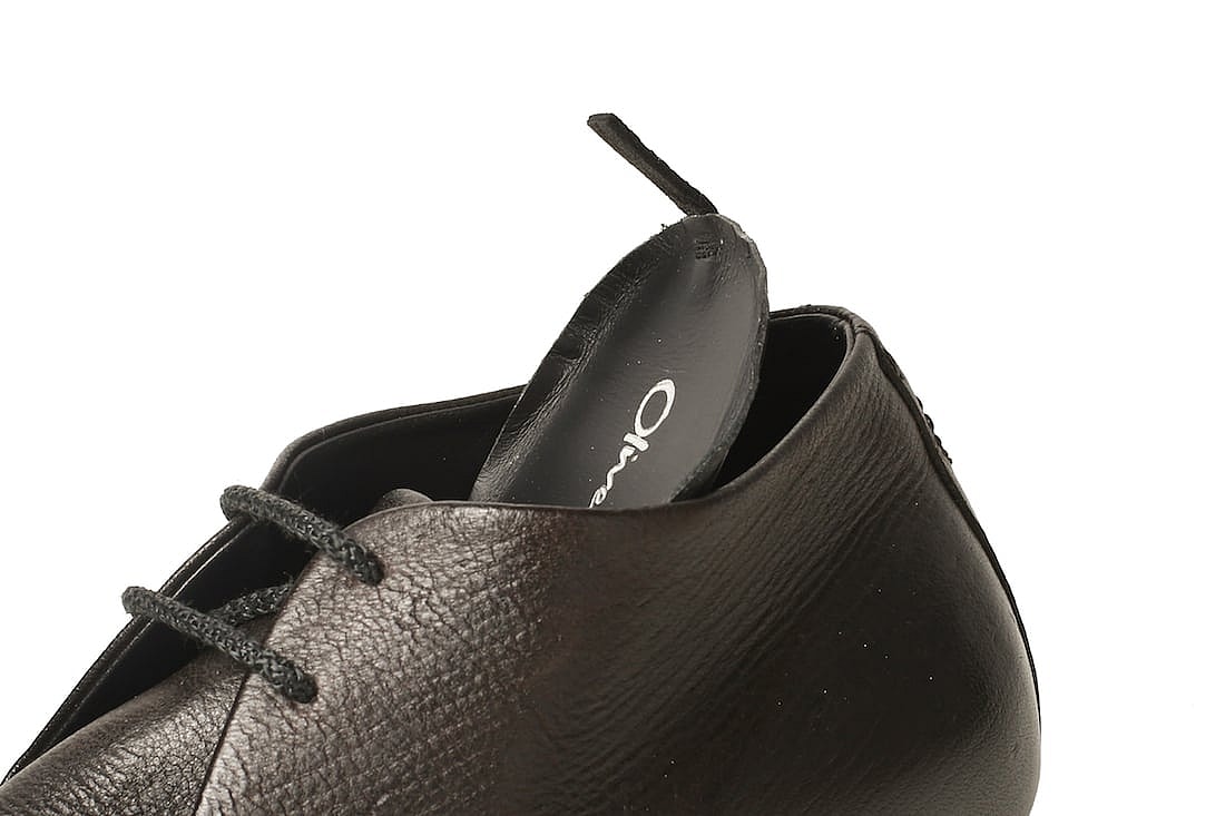Secret-Shoe-Oliver-Sweeney-2