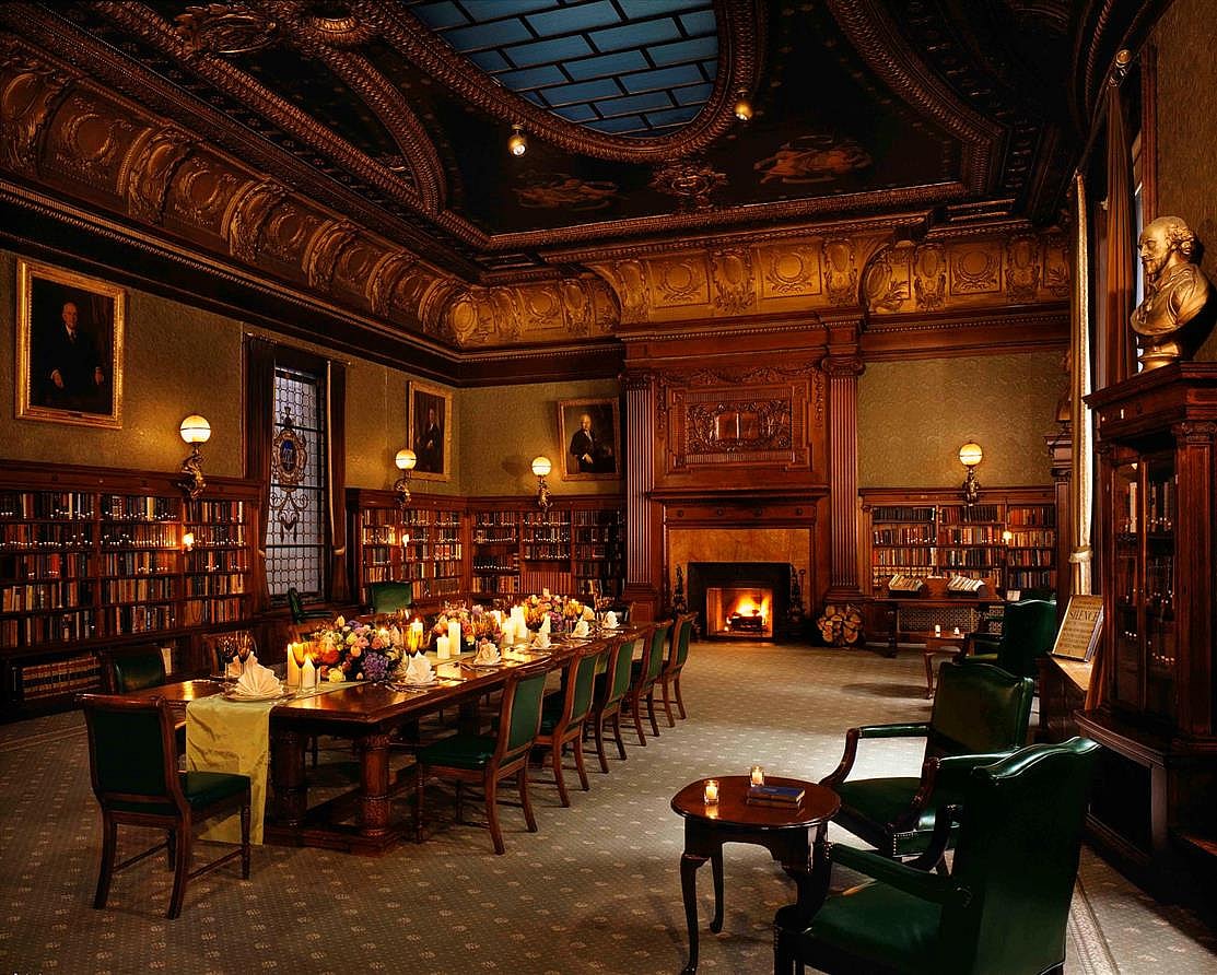 Metropolitan Club.jfif